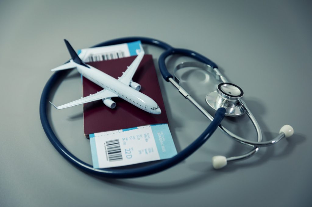 Un voyage de prévu : ai-je besoin d’une assurance santé ?