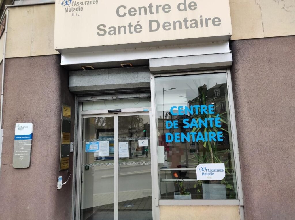 Façade de la Caisse Primaire d'Assurance Maladie à Migennes représentant les services CPAM