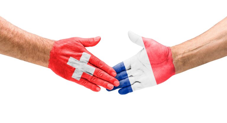 Comparaison entre le système de santé français et la LAMal suisse pour les frontaliers