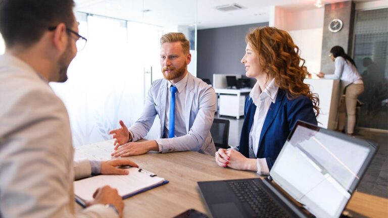The advantages of going through an insurance broker for your property loan